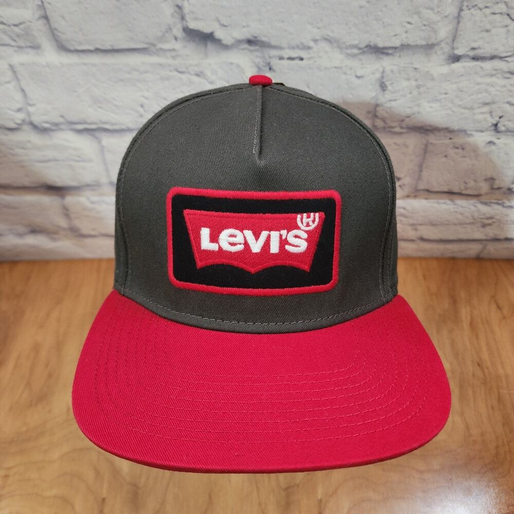 Levis Snap Back Adjustable Mens Black & Red Tab Logo Hat Ball Cap Flat Bill